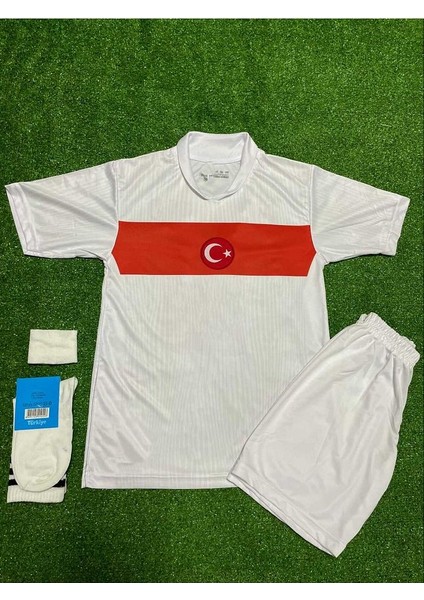 Türkiye Milli Takımı Euro 2024 Hakan Çalhanoğlu Çocuk Forması 4'lü Set Beyaz fiyatları