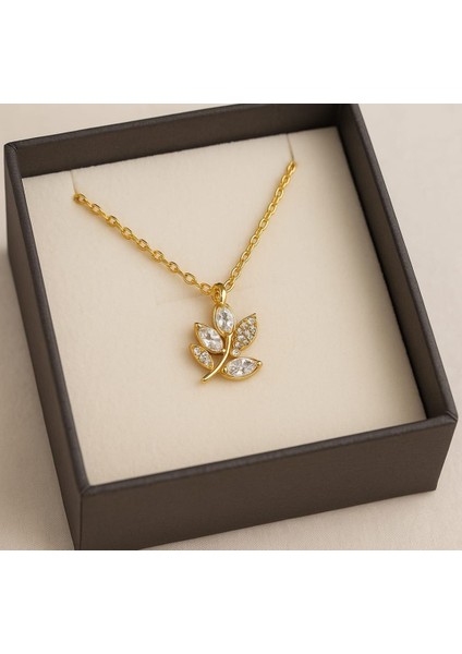 Işıltîlı Zirkon Taşlı Yaprak Çelik Kolye
