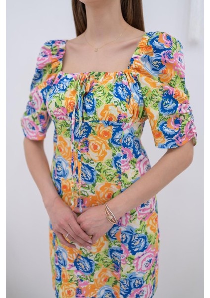 Desenli Boyundan Bağlamalı Desenli Elbise S-Desenli fırsatları