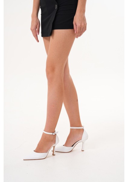 8,5 cm Beyaz Cilt Ipli Kemerli Kadın Stiletto Topuklu Ayakkabı fiyatları