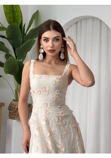 Tasarım Çiçek Aplike Kloş Askılı Kadın Elbise