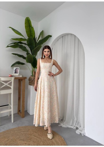 Tasarım Çiçek Aplike Kloş Askılı Kadın Elbise fırsatları