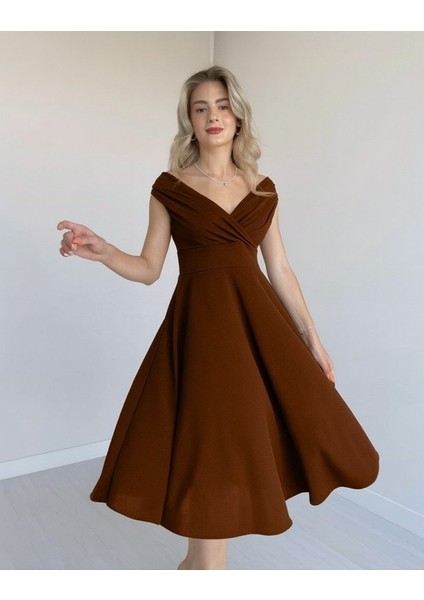 Kadın Kısa Kollu Kruvaze Yaka Eteği Volanlı Krep Elbise 2xl-3xl-Kahve