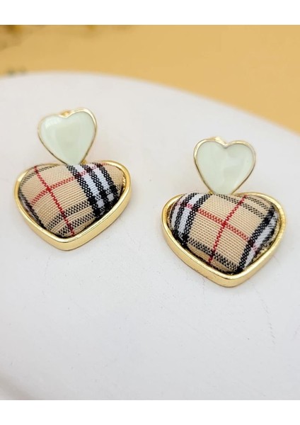 Ekoseli Marka Model Kalp Küpe fırsatları