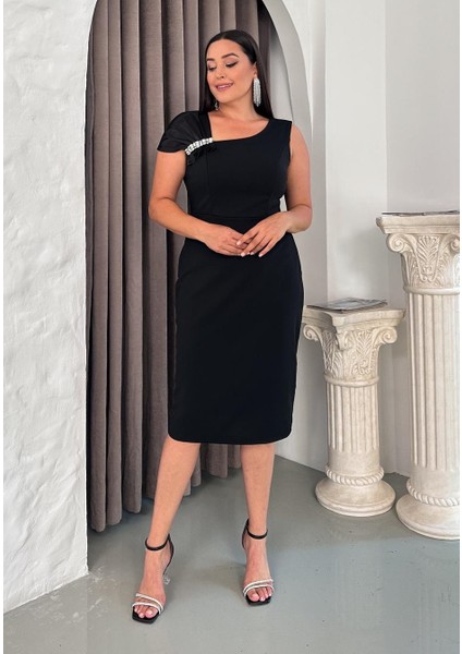 Kadın Büyük Beden Tek Omuz Saten Taş Detaylı Esnek Midi Abiye Elbise 24789 Siyah fiyatları