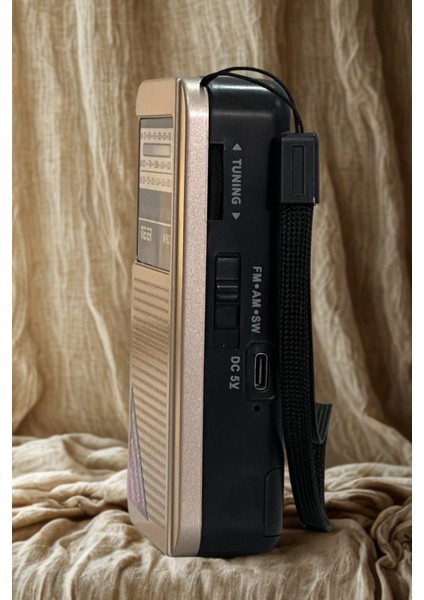 Nostaljik Cep Radyosu – Şarjlı, Deprem Radyosu, Yeni Nesil Yüksek Ses & Çekim, Taşınabilir Küçük Radyo