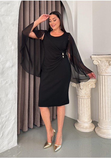 Kadın Büyük Beden Bisiklet Yaka Drape Şifon Detaylı Broşlu Midi Esnek Abiye Elbise 24860