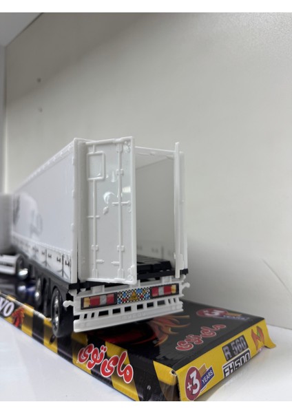 Büyük Boy Volvo Ragonarmor Model Tır - 47 cm Uzunluk modelleri