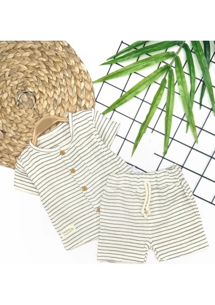 9-12-18-24 Ay Düğme Detaylı Çizgili Müslin Kumaş Yazlık 2li Erkek Bebek Takımı