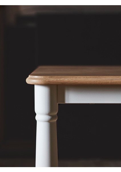 Danderyd Mutfak Masası 130X80 cm Vernikli Meşe Kaplama Beyaz Çelik Ayaklı Masa fiyatları