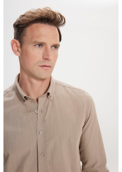 Erkek Vizon Slim Fit Dar Kesim Düğmeli Yaka Keten Görünümlü %100 Pamuk Flamlı Gömlek fırsatları