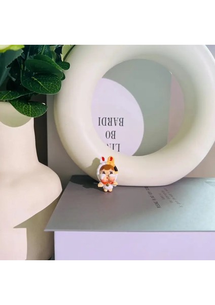 Mini Popmart Cry Baby Serisi Sevimli Mini Figür Kutusu Koleksiyon Random Li Sürpriz Hediyesi Şüphesiz Stil Kutusu Rengi: Şanslı Kedi/boyut: 4cm (Yurt Dışından)