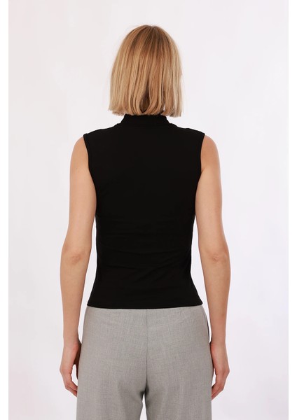 Kadın Kolsuz Bluz fiyatları