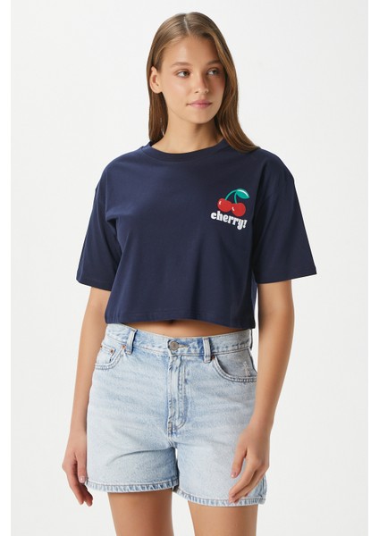 Kadın Cute Kiraz Baskılı Lacivert Crop T-Shirt