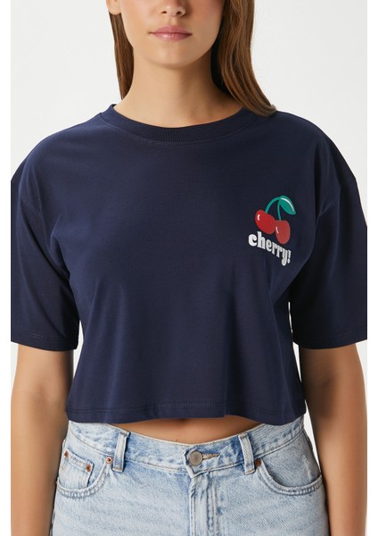 Kadın Cute Kiraz Baskılı Lacivert Crop T-Shirt
