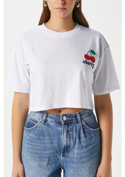 Kadın Cute Kiraz Baskılı Beyaz Crop T-Shirt indirimleri