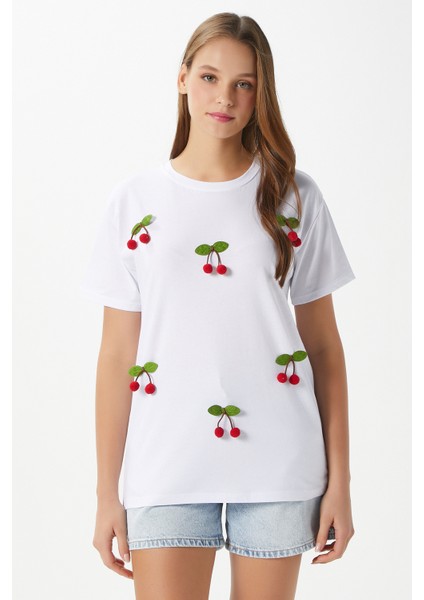 Kadın Chery Beyaz Kiraz Dikişli T-Shirt fiyatları