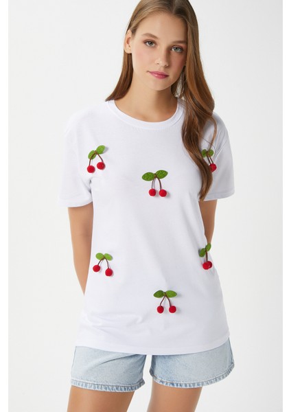 Kadın Chery Beyaz Kiraz Dikişli T-Shirt indirimleri