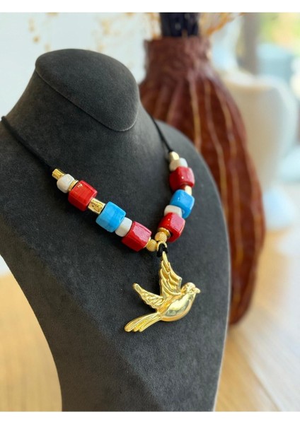 Kırmızı Mavi Cam Boncuk Kuş Kolye