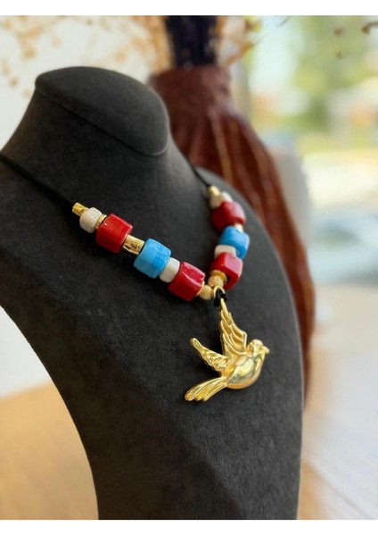 Kırmızı Mavi Cam Boncuk Kuş Kolye