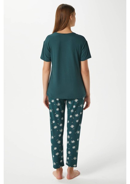 Kadın Bloom Yumuşak Doku Yeşil Çiçek Işlemeli Bisiklet Yaka Kısa Kollu Alt Üst Pijama Takımı