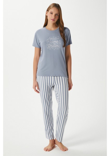 Kadın Time Yumuşak Doku Gri Çizgili Bisiklet Yaka Kısa Kollu Alt Üst Pijama Takımı fırsatları