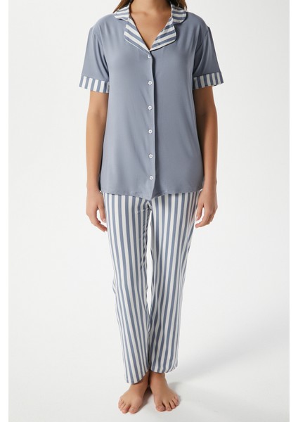 Kadın Elena Yumuşak Doku Gri Çizgili Ön Düğme Kısa Kollu Pijama Takımı