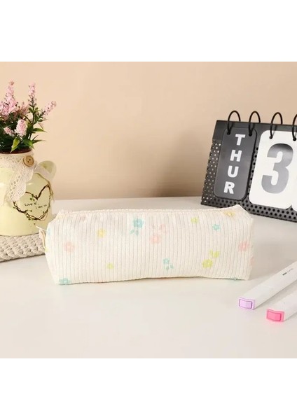 1 Adet Ins Basitlik Kalem Kılıfı Çocuklar Için Şık Sevimli Daisy Lale Floal Pencil Poşeti Taşınabilir Kurtarıcı Kırtasiye Depolama Çantası Renk: 2 (Yurt Dışından)