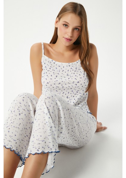 Kadın June Askılı Mavi Minik Çiçekli Alt Üst Pijama Takımı