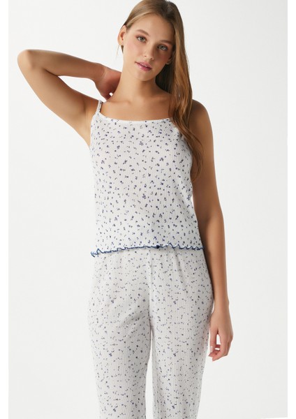 Kadın June Askılı Mavi Minik Çiçekli Alt Üst Pijama Takımı indirimleri