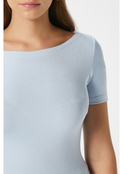 Kadın Velvet Kayık Yaka Lux Touch Yumuşak Doku Kısa Kol Mavi Bluz modelleri
