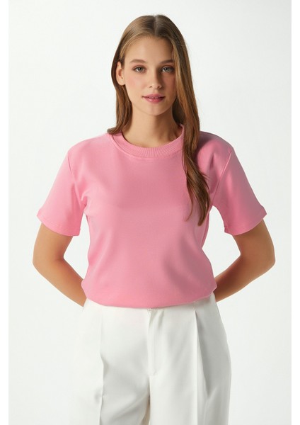 Kadın Rise Dekoratif Yaka Tok Doku %100 Pamuk Pembe T-Shirt