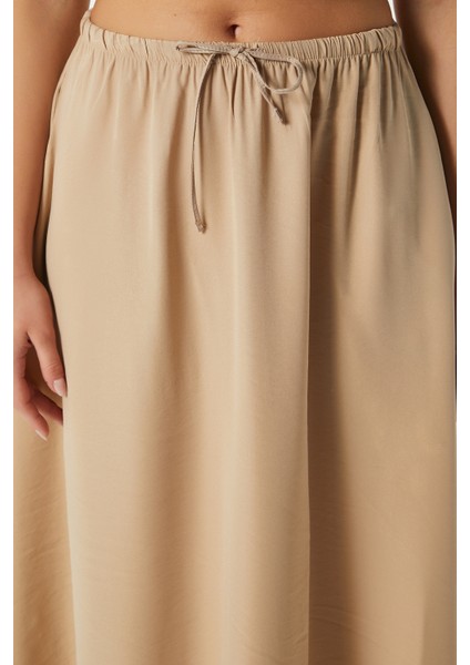 Kadın Trend Modal Serin Kumaş Bej Bel Lastikli Cepli Rahat Kalıp Uzun Etek