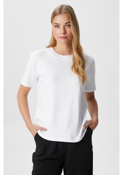 Kadın Rise Dekoratif Yaka Tok Doku %100 Pamuk Beyaz T-Shirt
