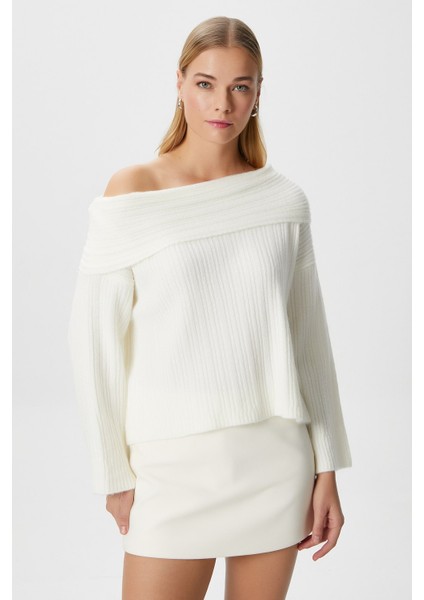 Kadın Perla Krem Yumuşak Dokulu Kazak indirimleri