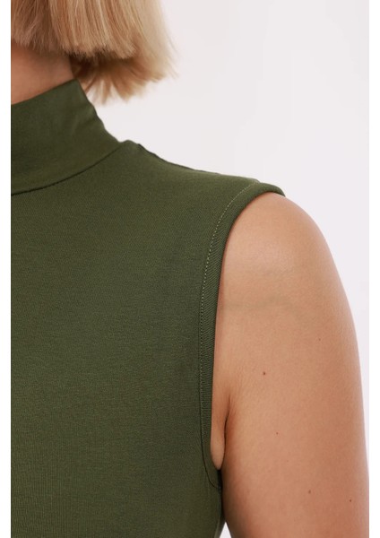 Kadın Kolsuz Bluz fırsatları