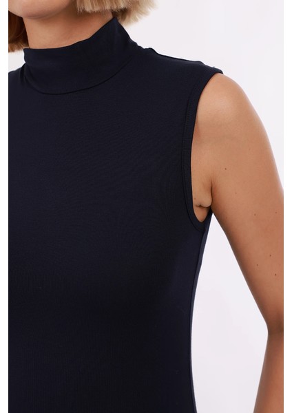 Kadın Kolsuz Bluz fırsatları