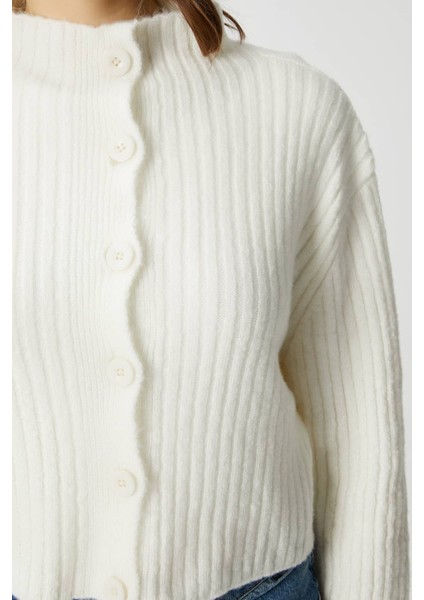 Kadın Wendy Yumuşak Doku Dik Yaka Ekru Triko Hırka fırsatları