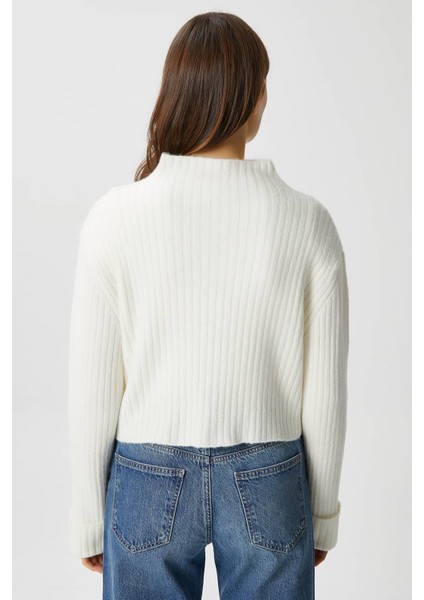 Kadın Wendy Yumuşak Doku Dik Yaka Ekru Triko Hırka