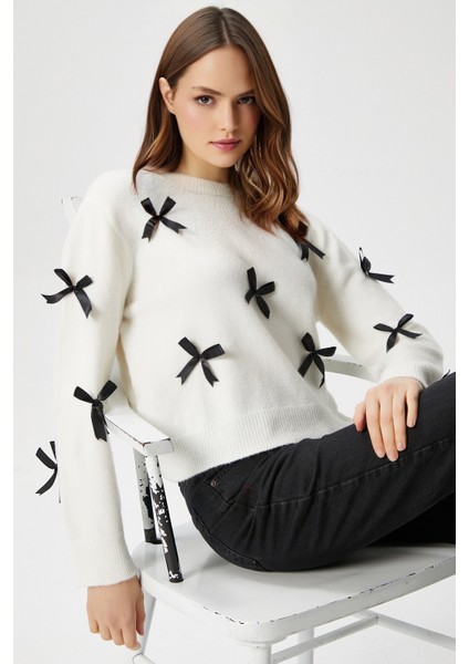 Kadın Valery Yumuşak Doku Kurdele Fiyonk Detaylı Ekru Triko Kazak