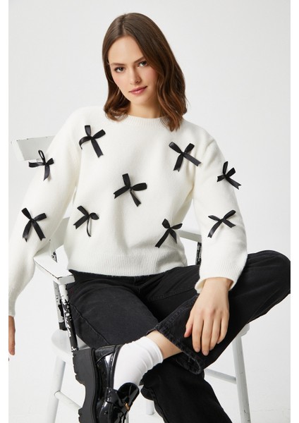 Kadın Valery Yumuşak Doku Kurdele Fiyonk Detaylı Ekru Triko Kazak modelleri