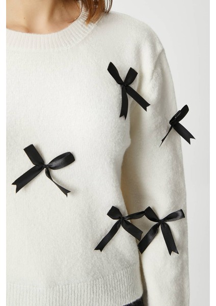 Kadın Valery Yumuşak Doku Kurdele Fiyonk Detaylı Ekru Triko Kazak