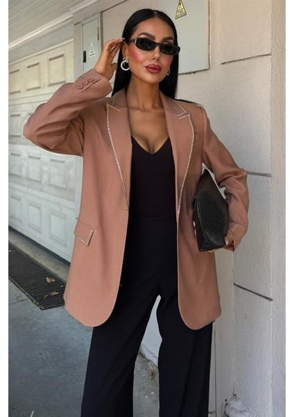 taş Detaylı ve Kruvaze Yakalı Viskon kadın Blazer Ceket Camel fırsatları