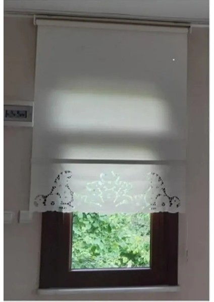 Etek Işlemeli Stor Perde
