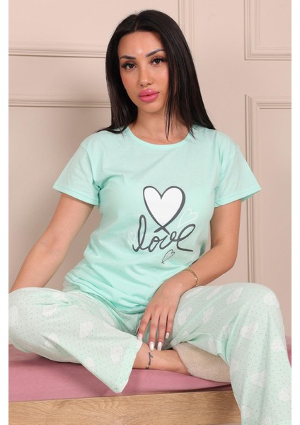 Kadın Love Sloganlı ve Baskılı Bisiklet Yaka Kısa Kol Altı Uzun Penye Pijama Takımı