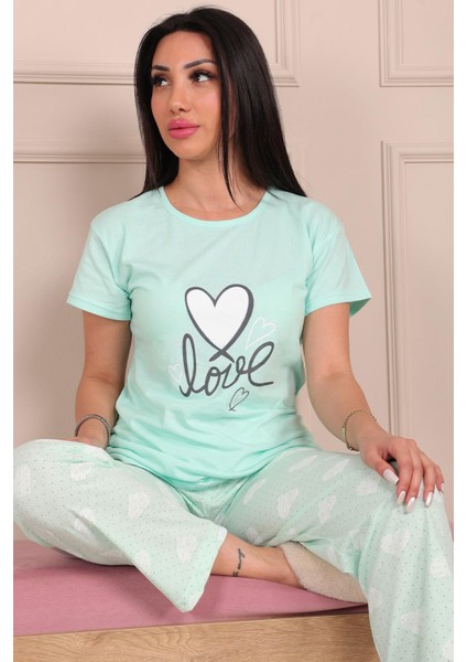 Kadın Love Sloganlı ve Baskılı Bisiklet Yaka Kısa Kol Altı Uzun Penye Pijama Takımı modelleri