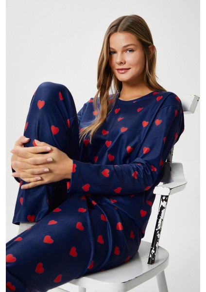 Kadın Ely Premium Bisiklet Yaka Lacivert Kalp Süet Doku Yılbaşı Pijama Takımı fiyatları