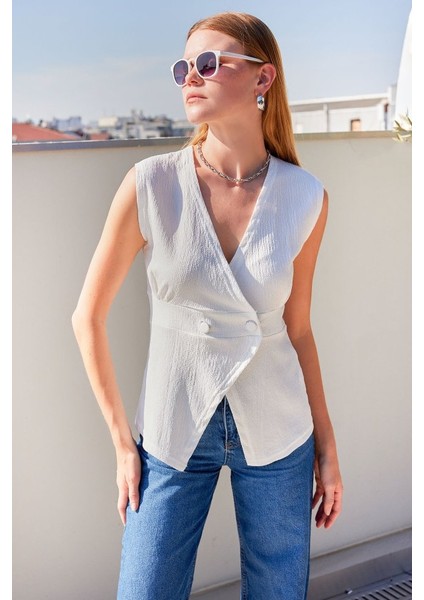 916 Düğme Detaylı Örme Yelek - Beyaz