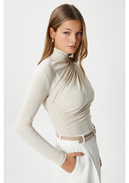 Kadın Moon Büzgülü Açık Bej Sandy Bluz modelleri