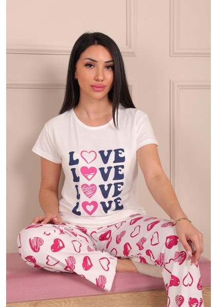 Love Sloganlı Altı Kalp Desenli Bisiklet Yaka Kısa Kollu Pijama Takımı Beyaz fiyatları